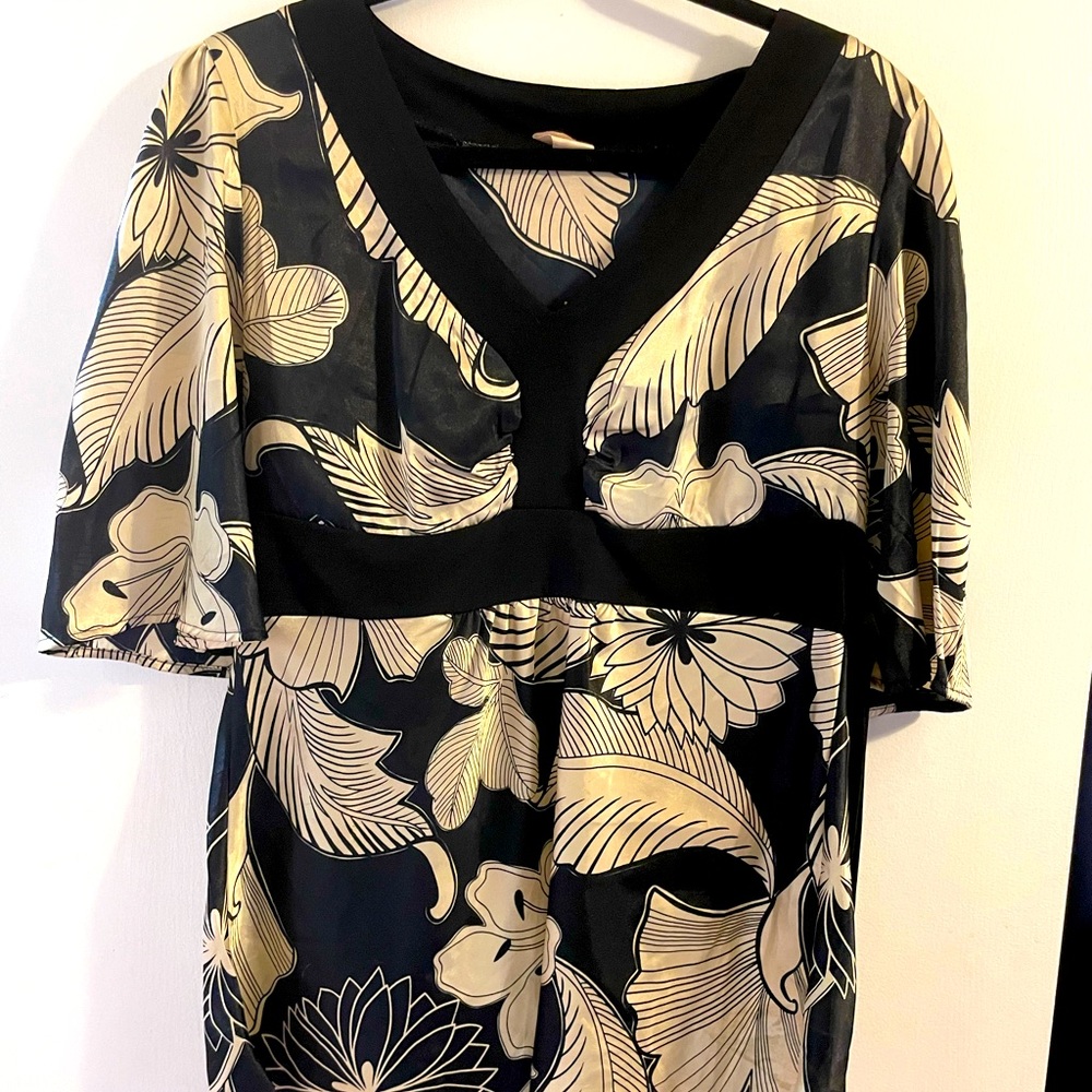 black and beige floral top